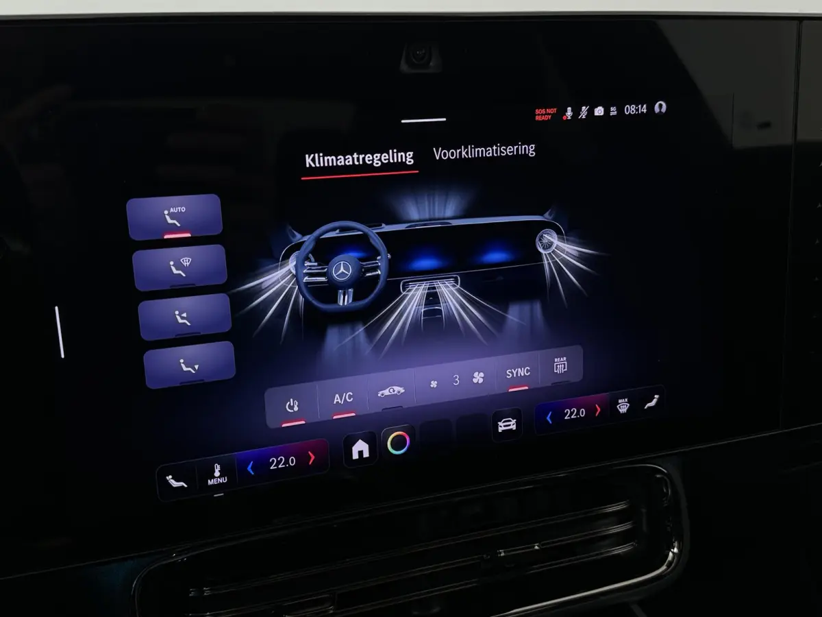 250+ Launch Edition 85.5 kWh | Night | Panoramadak | Stoelverwarming | DISTRONIC | Achteruitrijcamera | Dodehoekassistent |