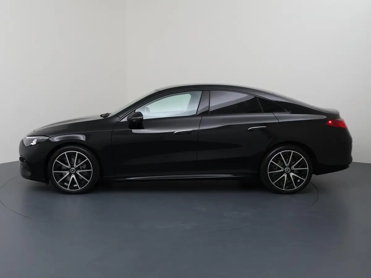 250+ Launch Edition 85.5 kWh | Night | Panoramadak | Stoelverwarming | DISTRONIC | Achteruitrijcamera | Dodehoekassistent |