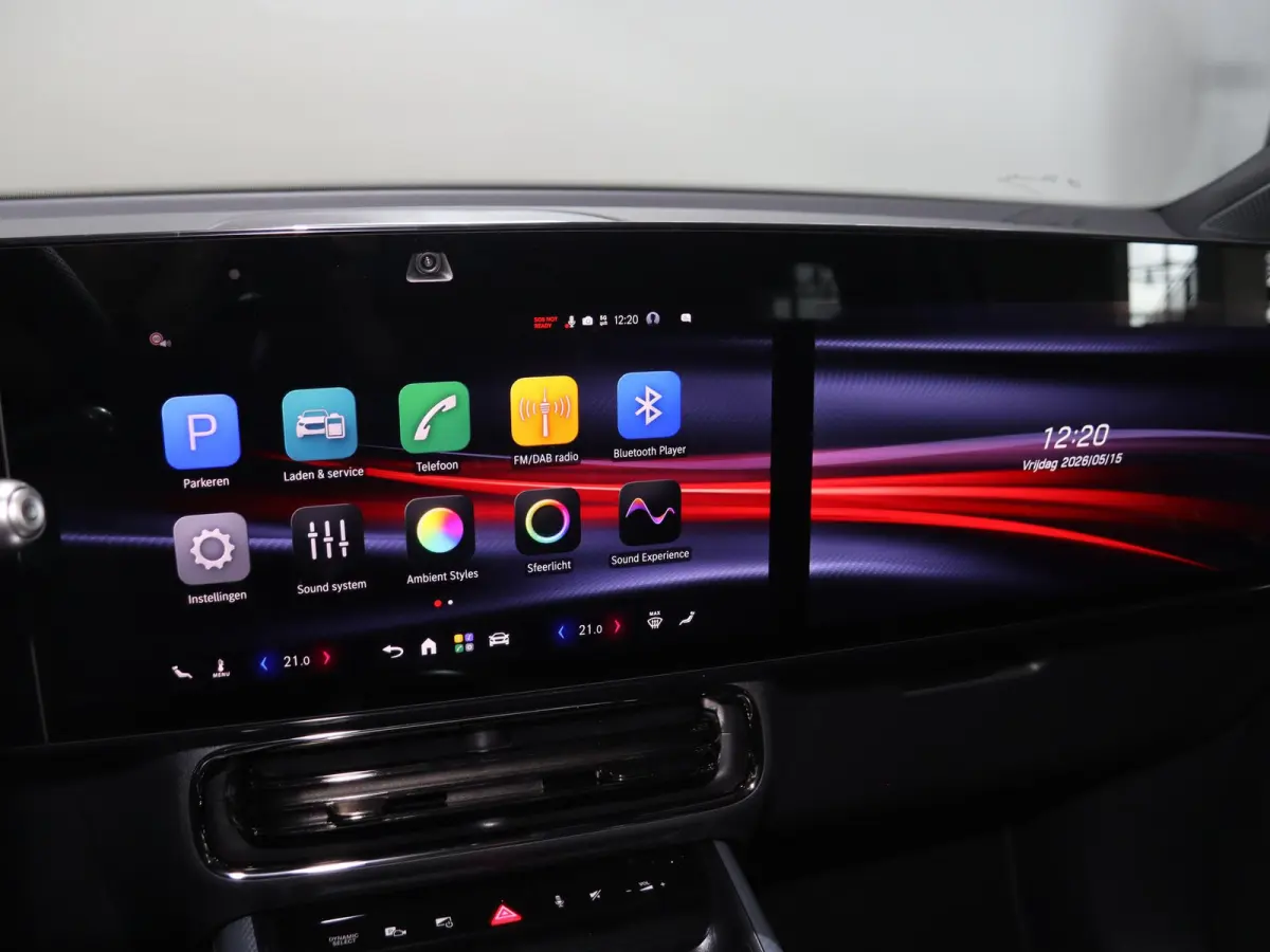 250+ Business Solution AMG 85.5 kWh | Premium pakket | Nightpakket | Dodehoekassistent | Achteruitrijcamera | Superscreen |