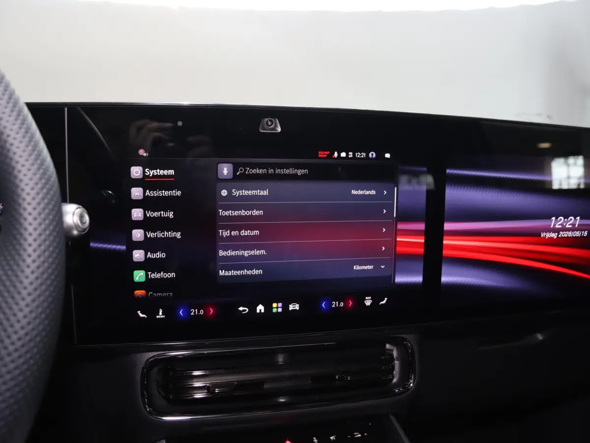 250+ Business Solution AMG 85.5 kWh | Premium pakket | Nightpakket | Dodehoekassistent | Achteruitrijcamera | Superscreen |