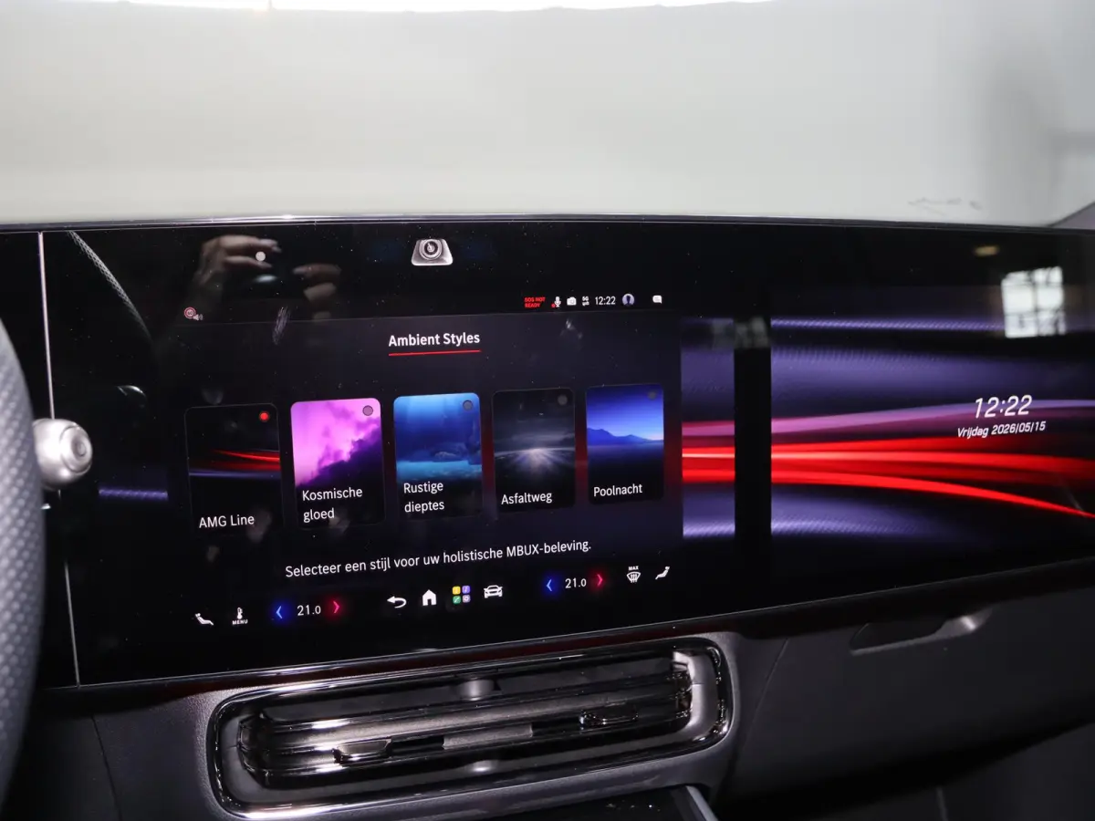 250+ Business Solution AMG 85.5 kWh | Premium pakket | Nightpakket | Dodehoekassistent | Achteruitrijcamera | Superscreen |