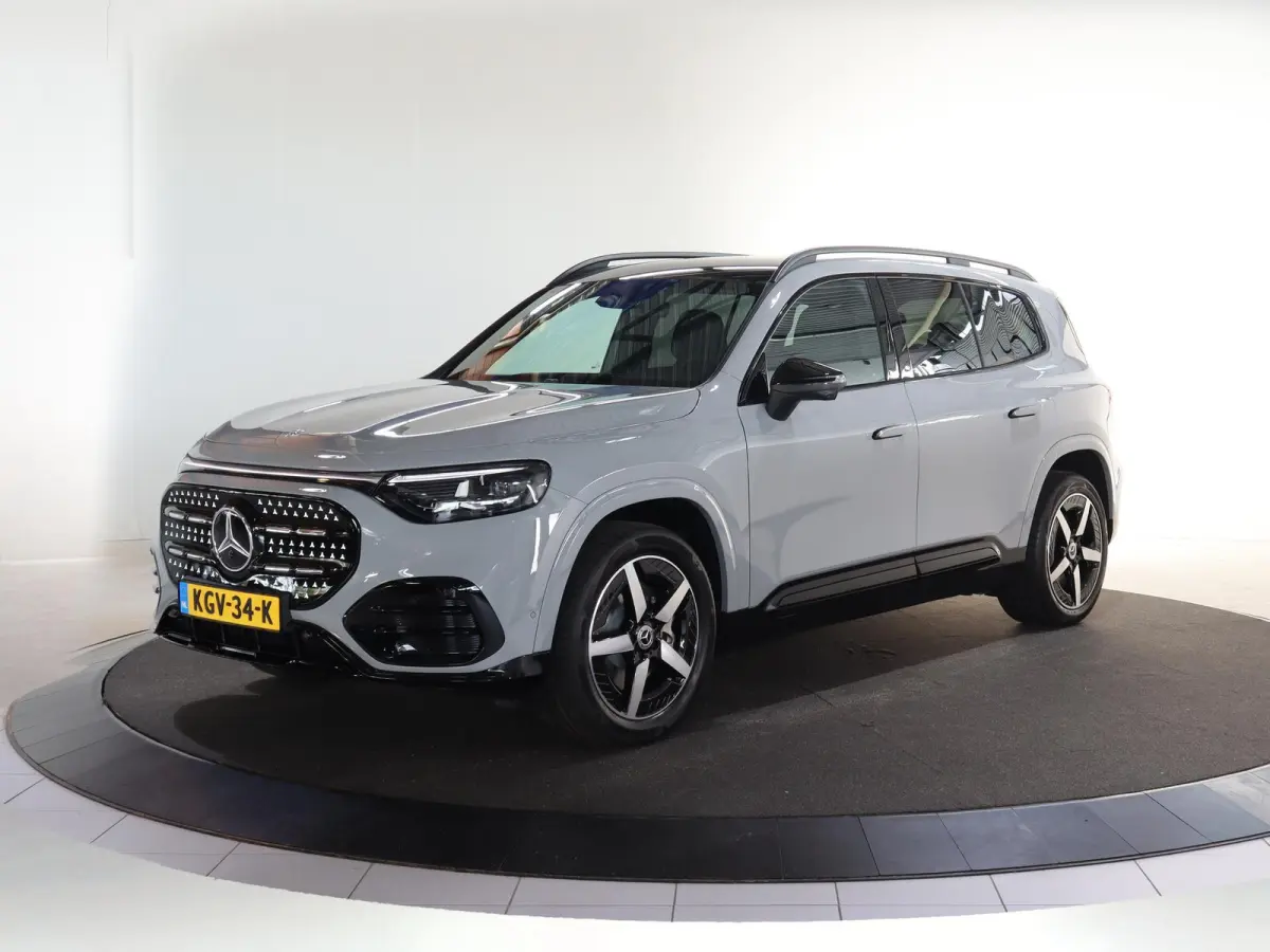 250+ Business Solution AMG 85.5 kWh | Premium pakket | Nightpakket | Dodehoekassistent | Achteruitrijcamera | Superscreen |