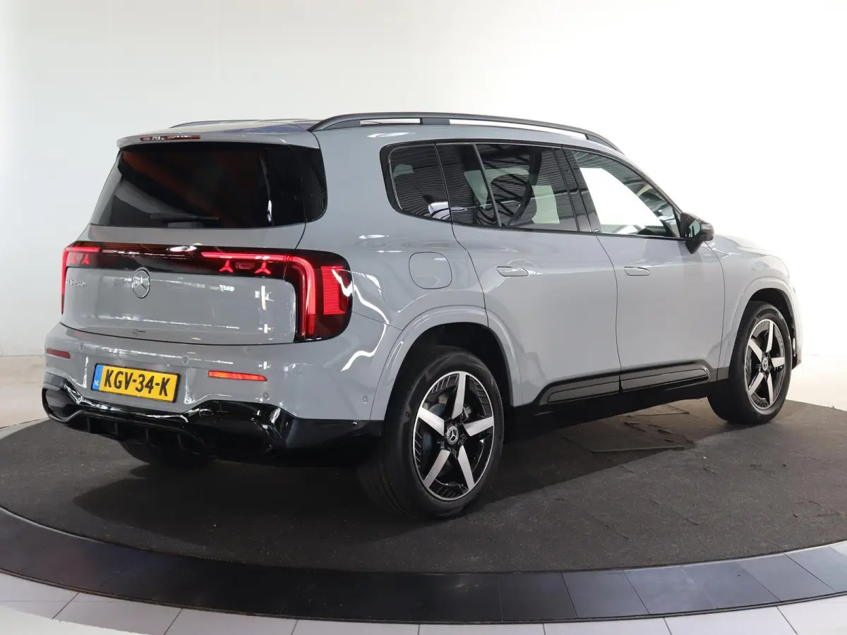 250+ Business Solution AMG 85.5 kWh | Premium pakket | Nightpakket | Dodehoekassistent | Achteruitrijcamera | Superscreen |