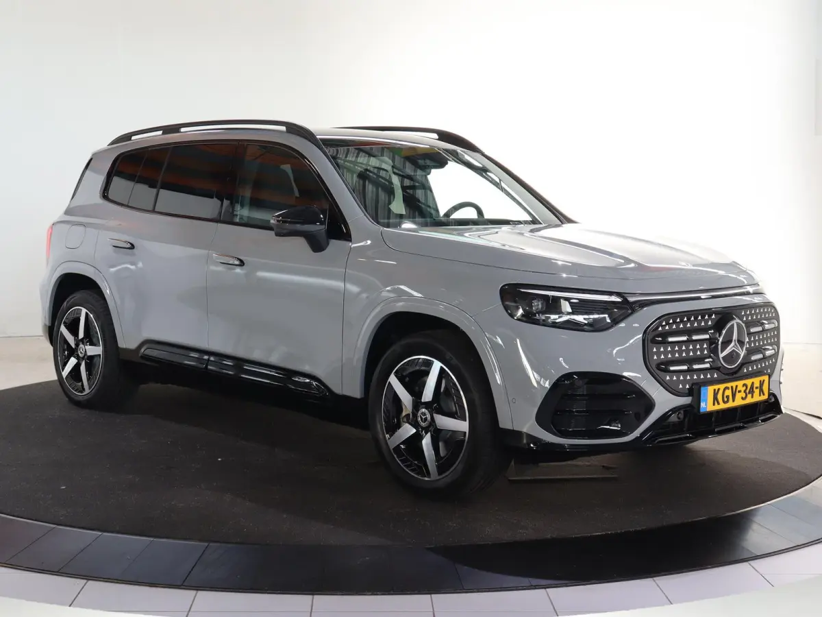 250+ Business Solution AMG 85.5 kWh | Premium pakket | Nightpakket | Dodehoekassistent | Achteruitrijcamera | Superscreen |