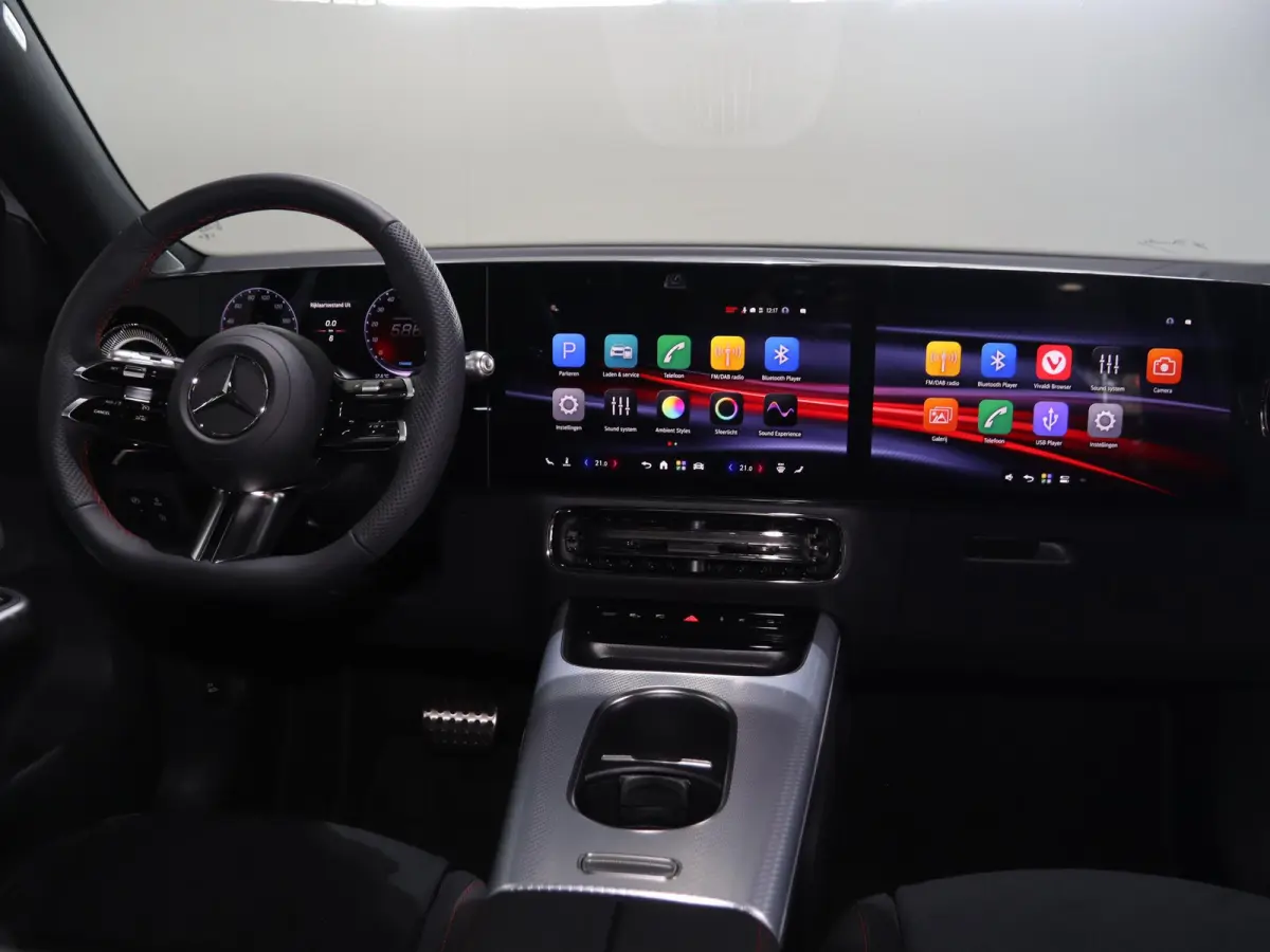 250+ Business Solution AMG 85.5 kWh | Premium pakket | Nightpakket | Dodehoekassistent | Achteruitrijcamera | Superscreen |