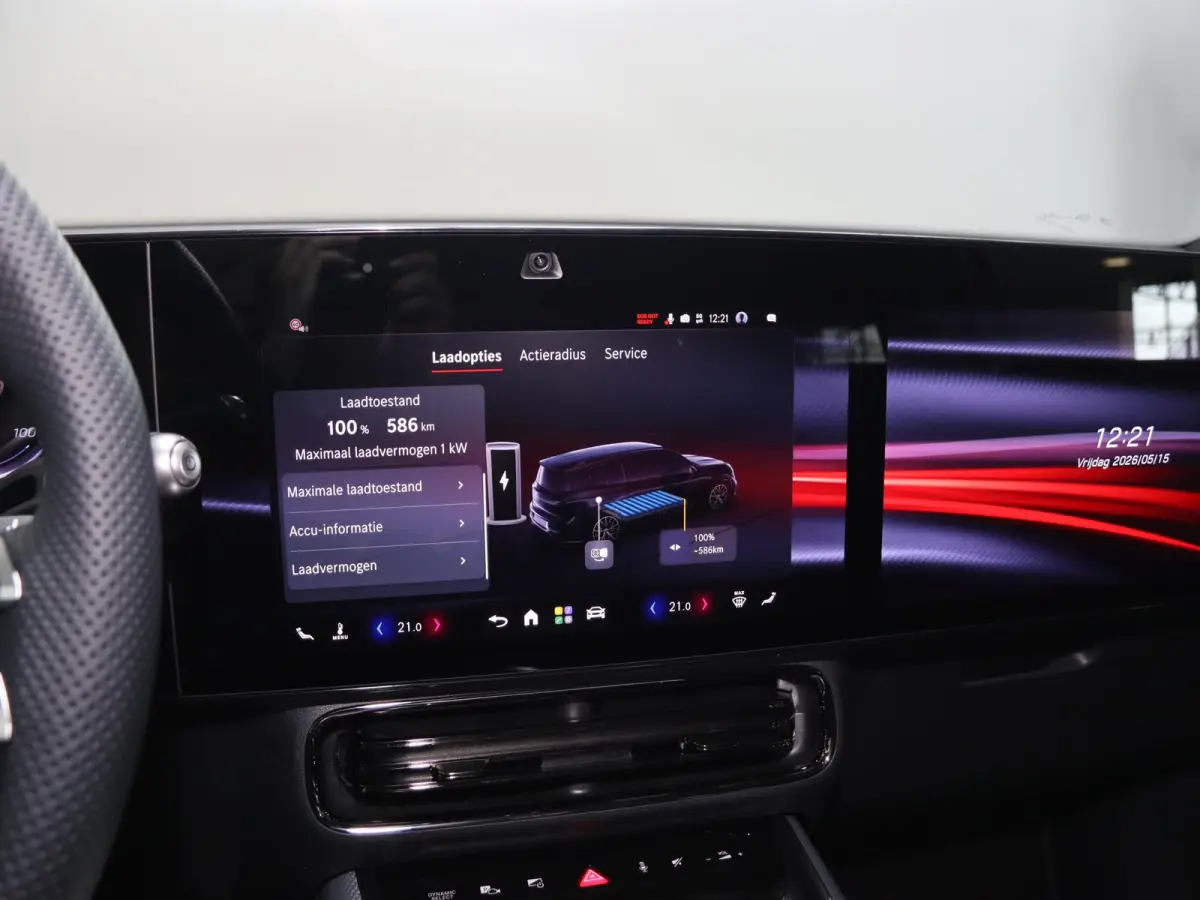 250+ Business Solution AMG 85.5 kWh | Premium pakket | Nightpakket | Dodehoekassistent | Achteruitrijcamera | Superscreen |