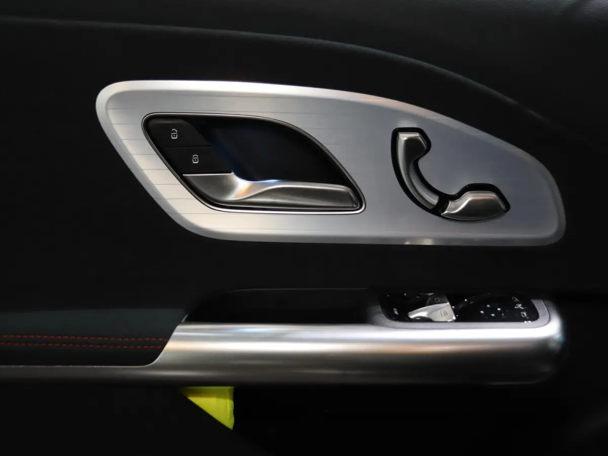 180 Business Solution AMG | Matrix led | 19" LM velgen | Night pakket | Memory pakket |