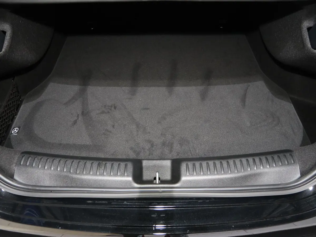 180 Business Solution AMG | Matrix led | 19" LM velgen | Night pakket | Memory pakket |