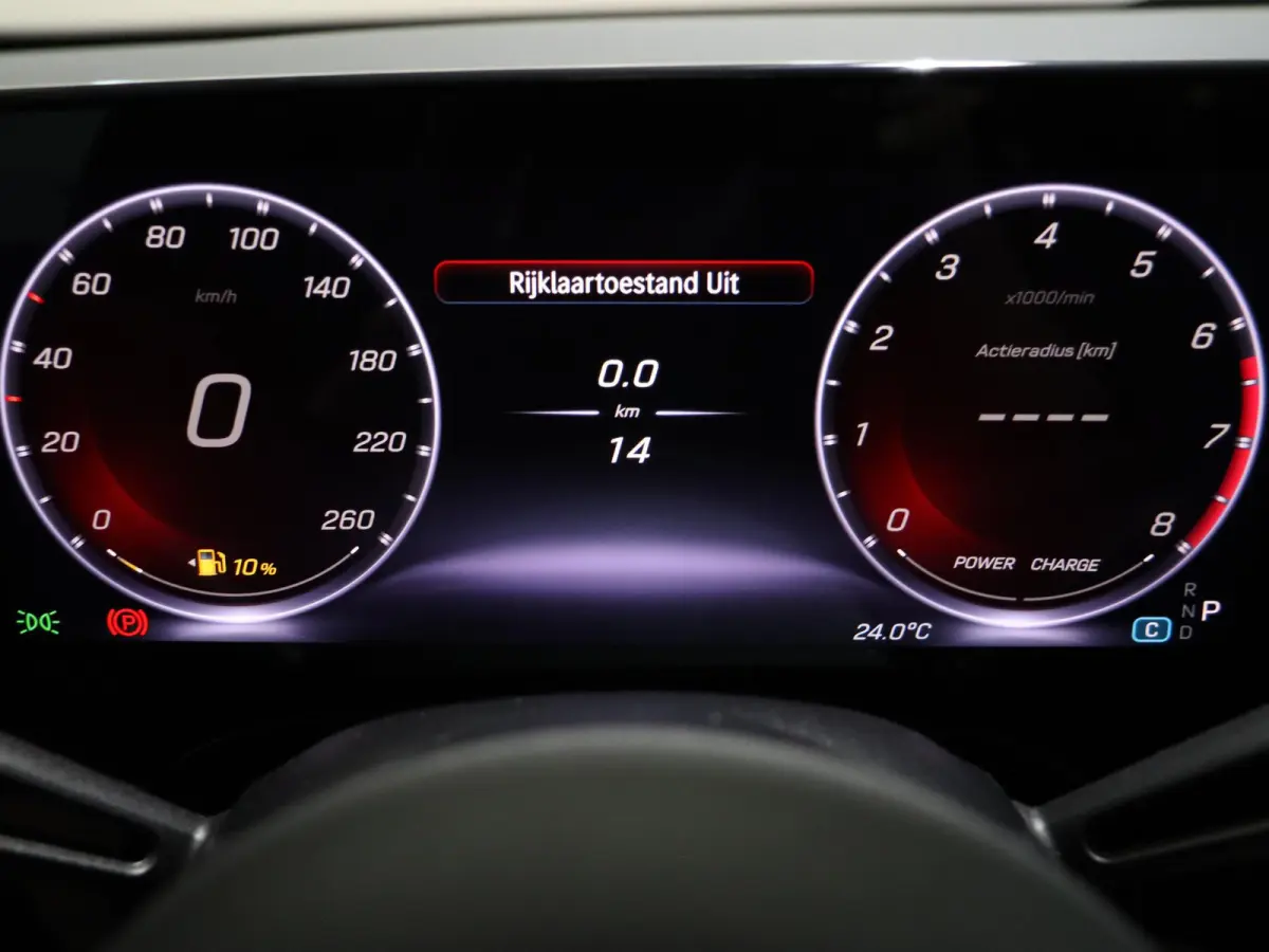180 Business Solution AMG | Matrix led | 19" LM velgen | Night pakket | Memory pakket |