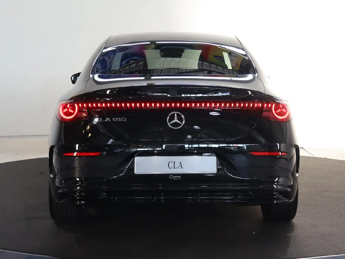 180 Business Solution AMG | Matrix led | 19" LM velgen | Night pakket | Memory pakket |