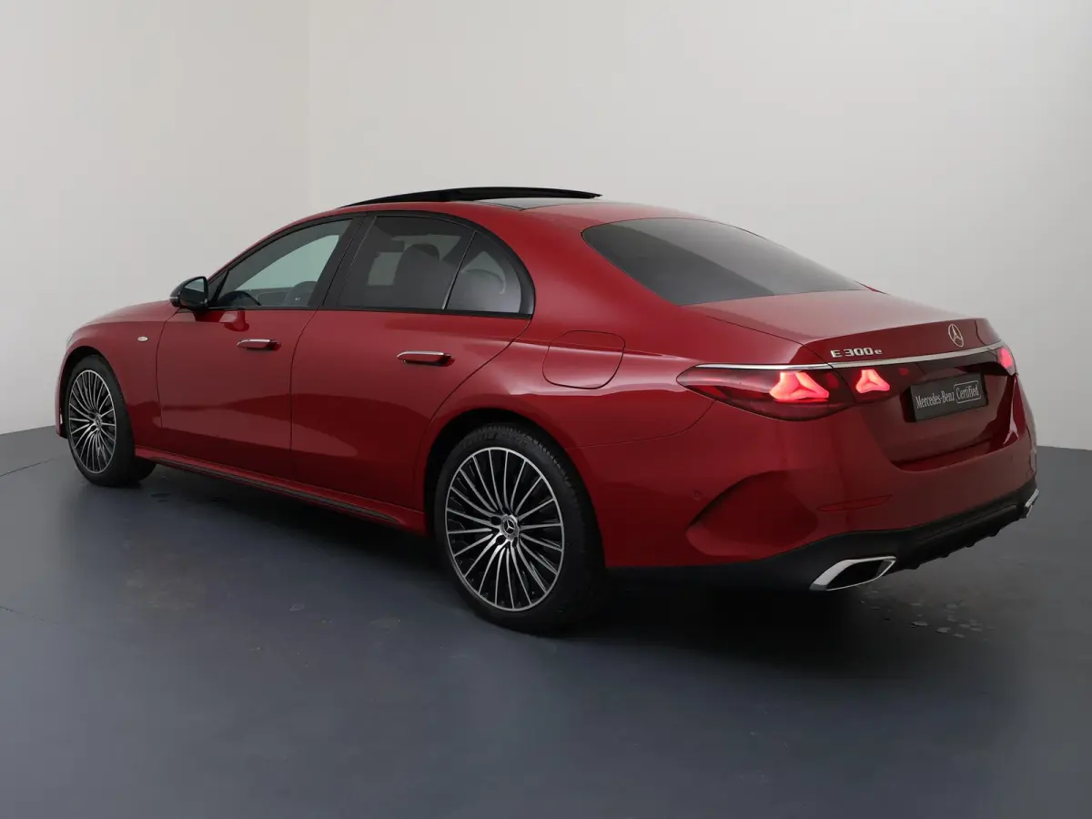 300 e Sport Edition | AMG | Night | Hyperscreen | Digital Light | Panoramadak | Verlichte grille |Memory |