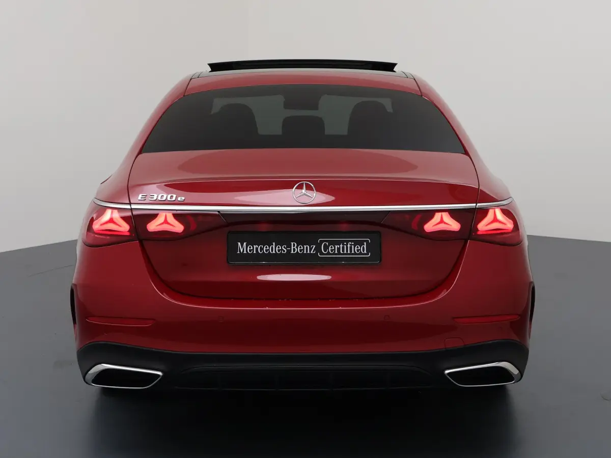 300 e Sport Edition | AMG | Night | Hyperscreen | Digital Light | Panoramadak | Verlichte grille |Memory |