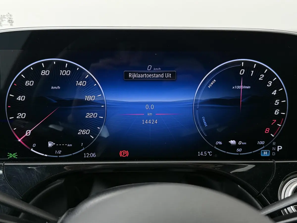 300 e Sport Edition | AMG | Night | Hyperscreen | Digital Light | Panoramadak | Verlichte grille |Memory |