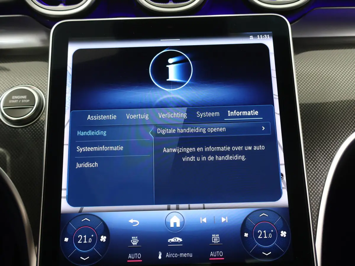 300 e AMG Line | Trekhaak | 360 graden camera | Night | Panoramadak | Digital Light | Memory stoelen |