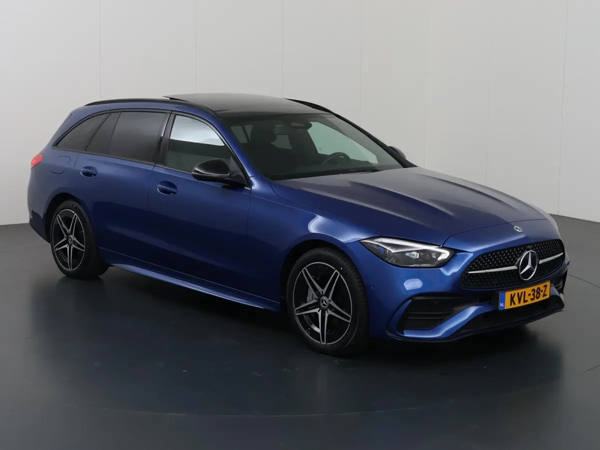 300 e AMG Line | Trekhaak | 360 graden camera | Night | Panoramadak | Digital Light | Memory stoelen |