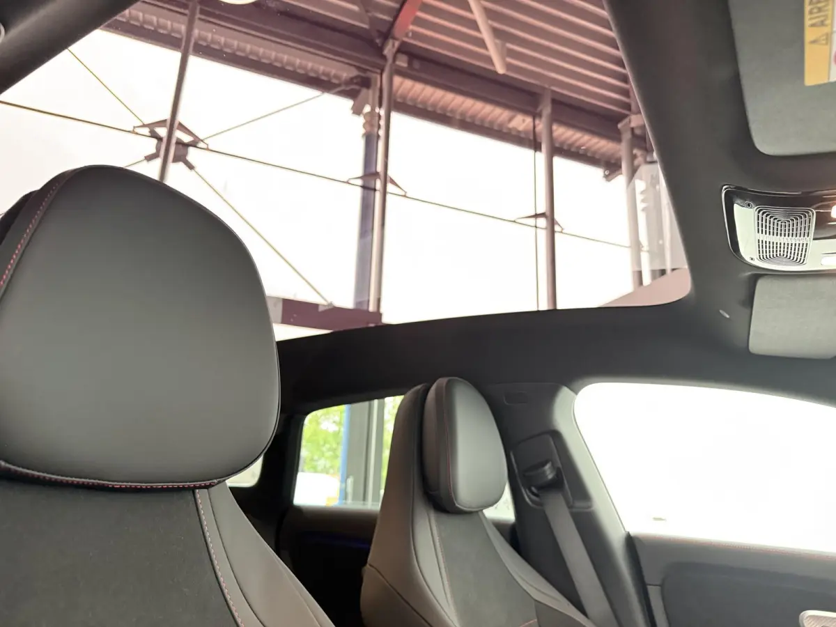 250+ Business Solution AMG 85.5 kWh | Nightpakket | Memorypakket | Panoramadak | Dodehoekassistent | Spiegelpakket |  |