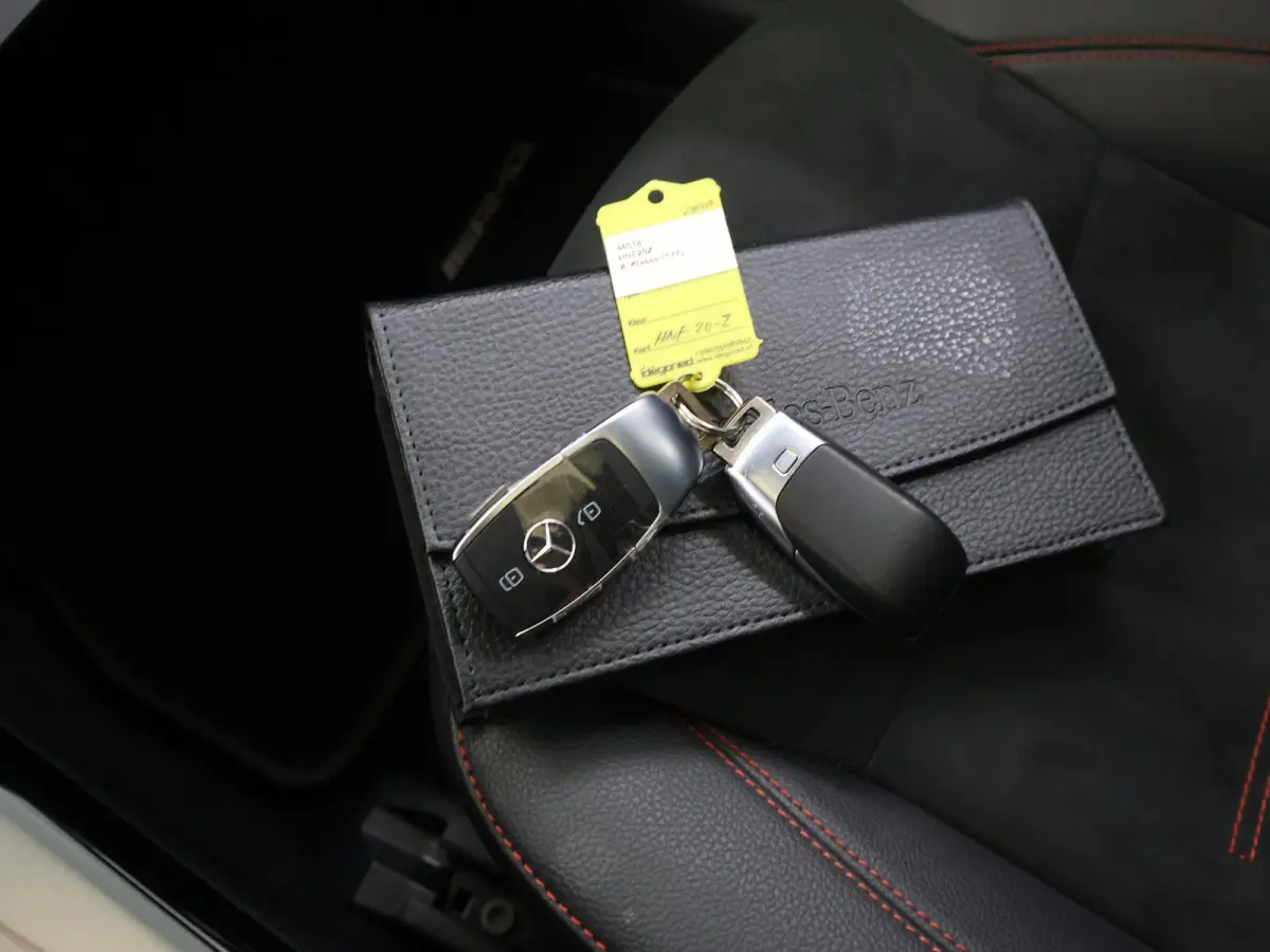 180 Business Solution AMG | Night pakket | Panoramadak |