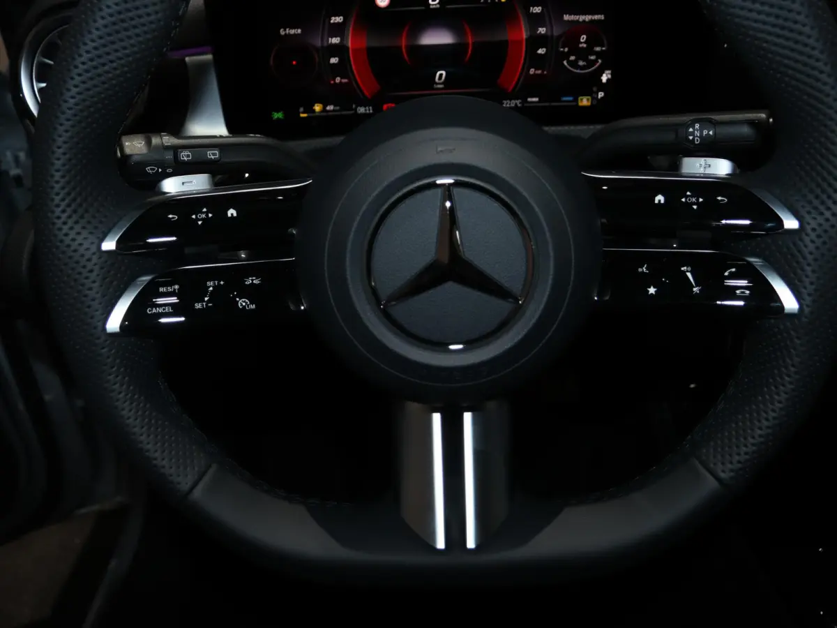 180 Business Solution AMG | Panoramaschuifdak | AMG Line Plus pakket | 19”AMG-velgen | Head-up display | Dodehoekassistent |