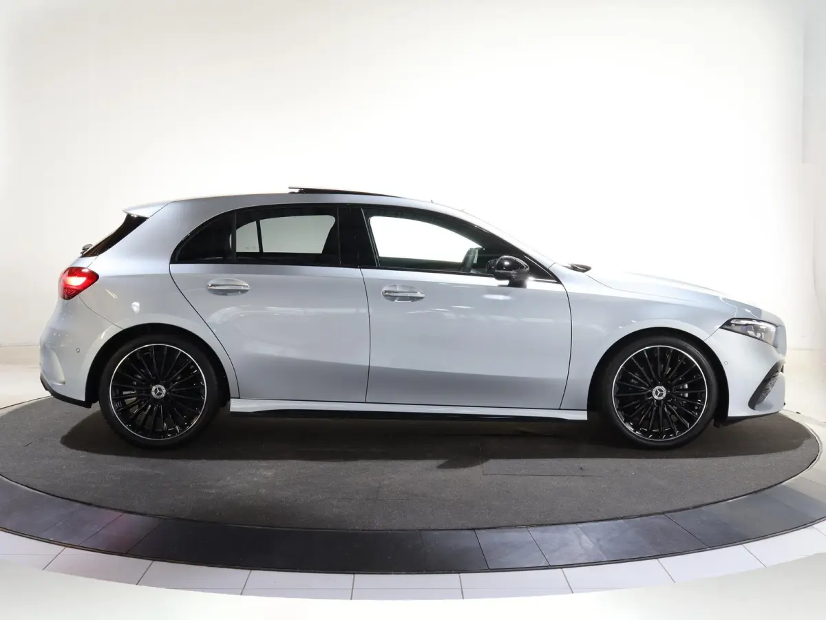 180 Business Solution AMG | Panoramaschuifdak | AMG Line Plus pakket | 19”AMG-velgen | Head-up display | Dodehoekassistent |