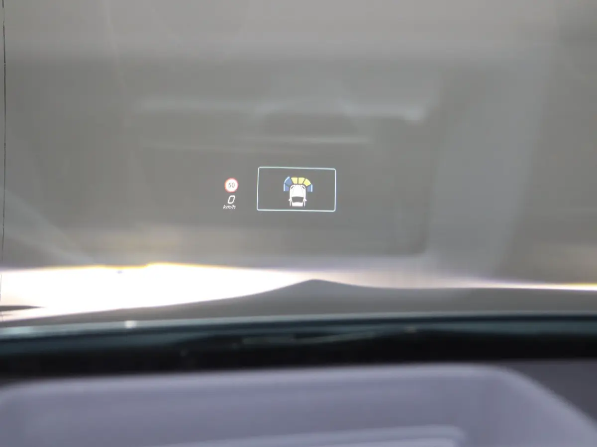 180 Business Solution AMG | Panoramaschuifdak | AMG Line Plus pakket | 19”AMG-velgen | Head-up display | Dodehoekassistent |