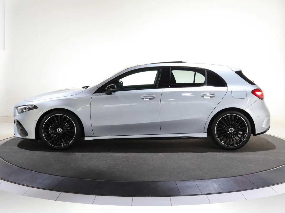 180 Business Solution AMG | Panoramaschuifdak | AMG Line Plus pakket | 19”AMG-velgen | Head-up display | Dodehoekassistent |