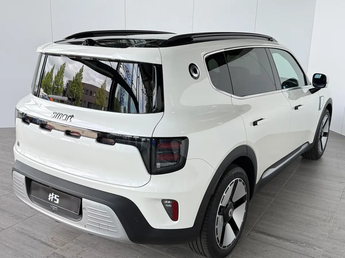 Premium 100 kWh | Warmtepomp | Sennheiser Audio | Head-Up Display | 3e Display voor bijrijder | Stoelverwarming voor en achter | Drive Pilot |