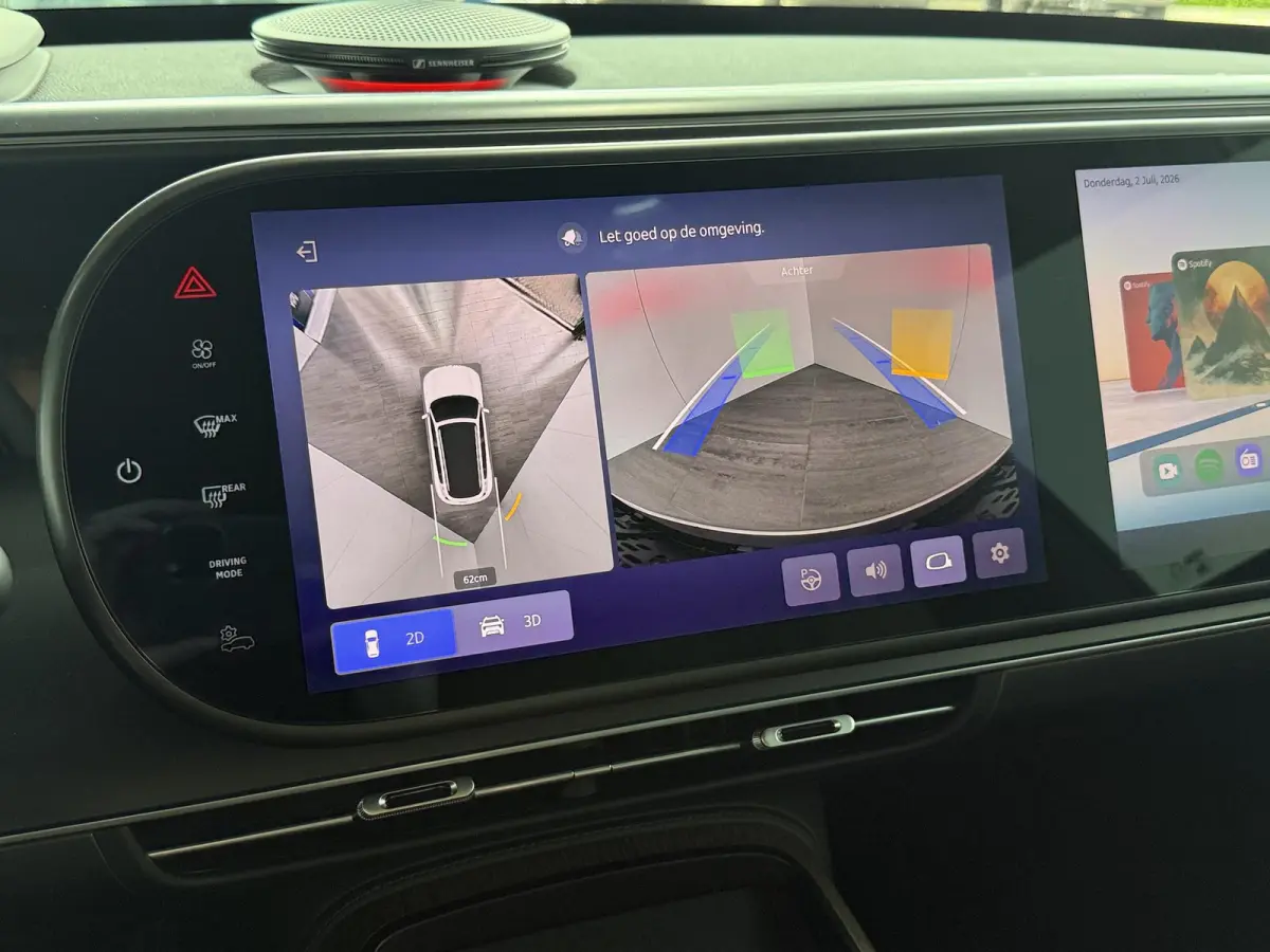 Premium 100 kWh | Warmtepomp | Sennheiser Audio | Head-Up Display | 3e Display voor bijrijder | Stoelverwarming voor en achter | Drive Pilot |