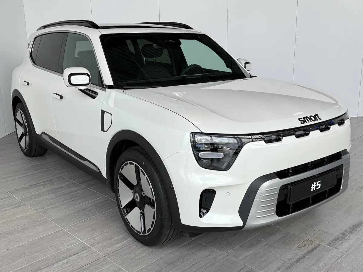 Premium 100 kWh | Warmtepomp | Sennheiser Audio | Head-Up Display | 3e Display voor bijrijder | Stoelverwarming voor en achter | Drive Pilot |