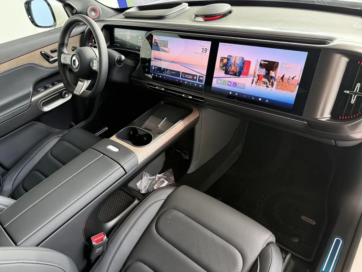 Premium 100 kWh | Warmtepomp | Sennheiser Audio | Head-Up Display | 3e Display voor bijrijder | Stoelverwarming voor en achter | Drive Pilot |