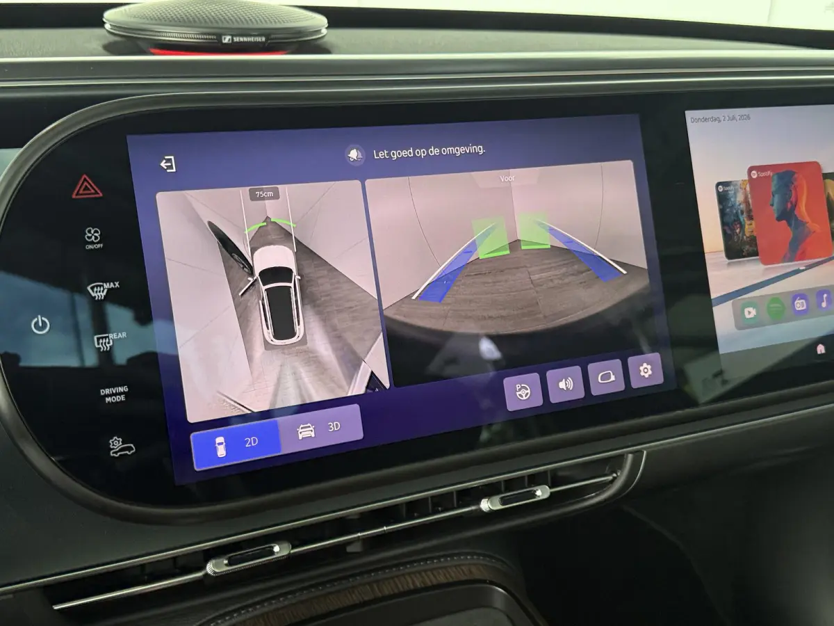 Premium 100 kWh | Warmtepomp | Sennheiser Audio | Head-Up Display | 3e Display voor bijrijder | Stoelverwarming voor en achter | Drive Pilot |