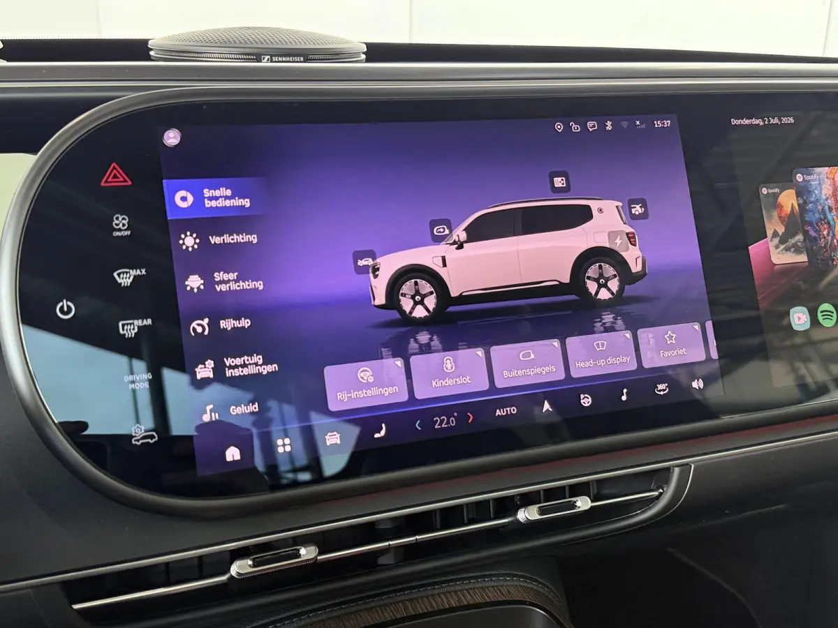 Premium 100 kWh | Warmtepomp | Sennheiser Audio | Head-Up Display | 3e Display voor bijrijder | Stoelverwarming voor en achter | Drive Pilot |