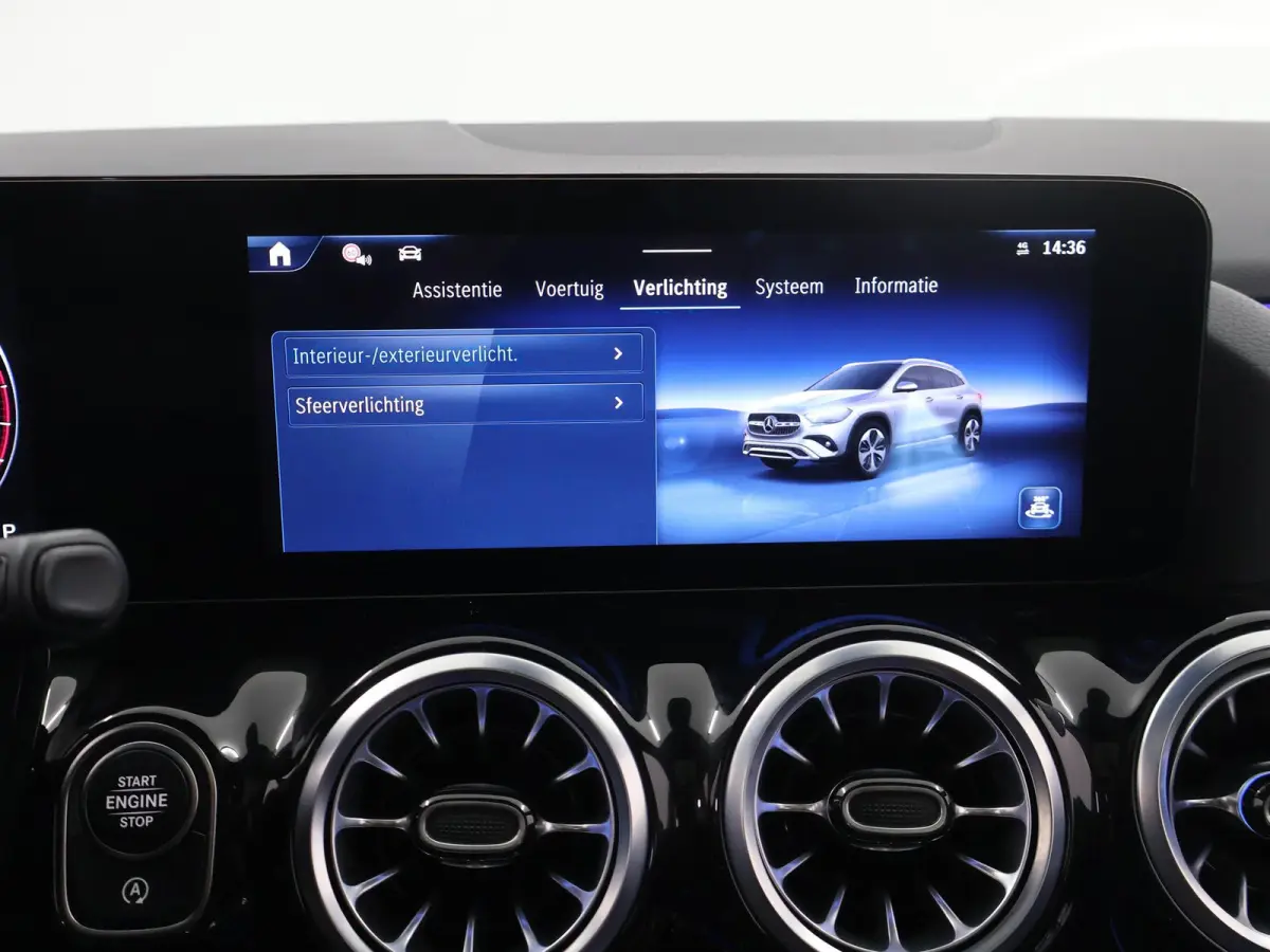 180 Star Edition Luxury Line | Keyless | Achteruitrijcamera | Panoramadak | Stoelverwarming | Afneembare Trekhaak