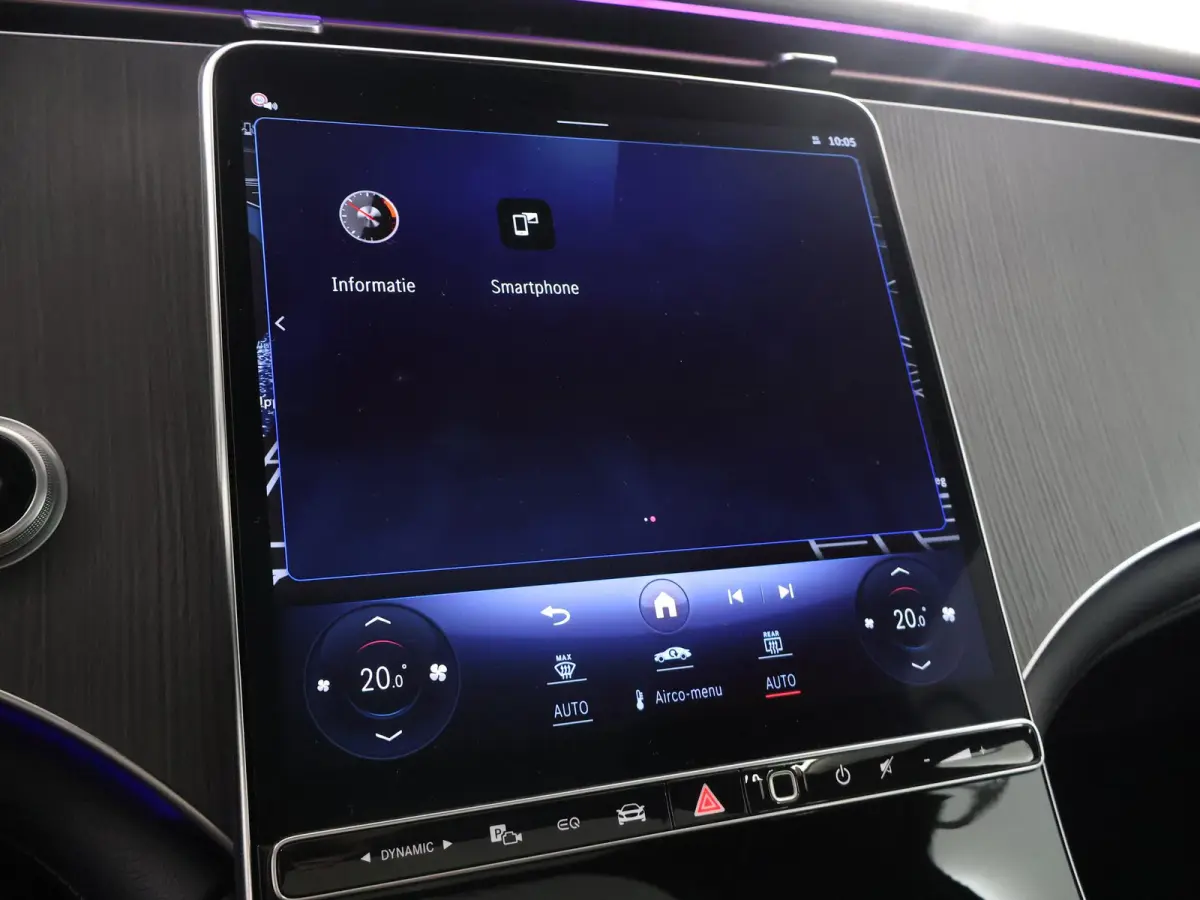 450 4MATIC 108 kWh AMG Line | Nieuwprijs € 150.752 | Premium Plus Pakket | Panoramaschuifdak | Akoestiekcomfortpakket | Massagestoelen | Trekhaak | Softclose | Verwarmde Voorruit |