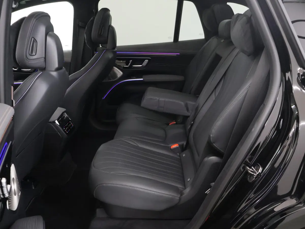 450 4MATIC 108 kWh AMG Line | Nieuwprijs € 150.752 | Premium Plus Pakket | Panoramaschuifdak | Akoestiekcomfortpakket | Massagestoelen | Trekhaak | Softclose | Verwarmde Voorruit |