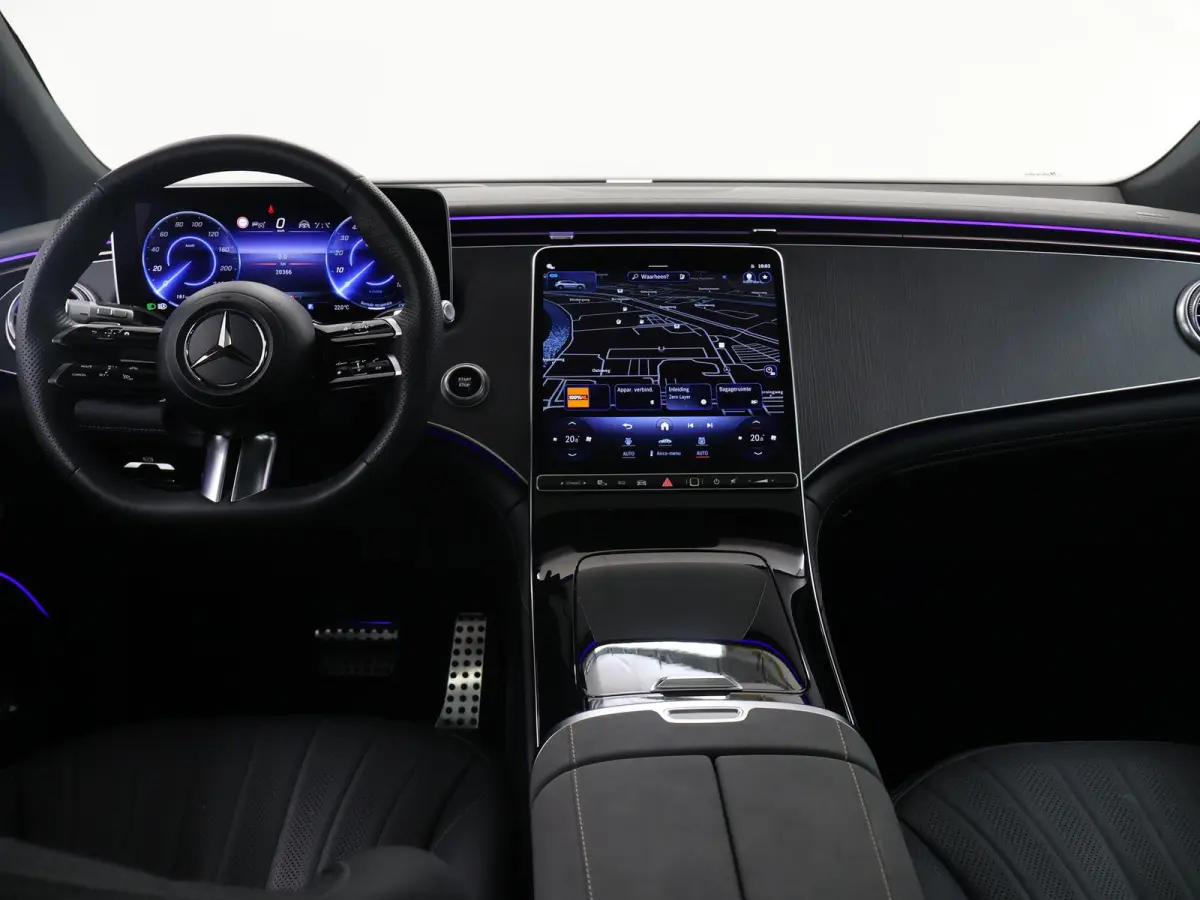 450 4MATIC 108 kWh AMG Line | Nieuwprijs € 150.752 | Premium Plus Pakket | Panoramaschuifdak | Akoestiekcomfortpakket | Massagestoelen | Trekhaak | Softclose | Verwarmde Voorruit |
