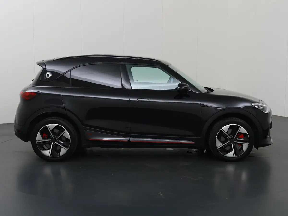 BRABUS 66 kWh | Panoramadak | HUD | Keyless entry | 360 Camera | Memory | Drive Pilot | 428 PK! |