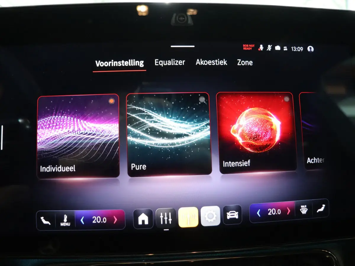 250+ Launch Edition 85.5 kWh | Night | Panoramadak | DISTRONIC | Achteruitrijcamera | Dodehoekassistent |