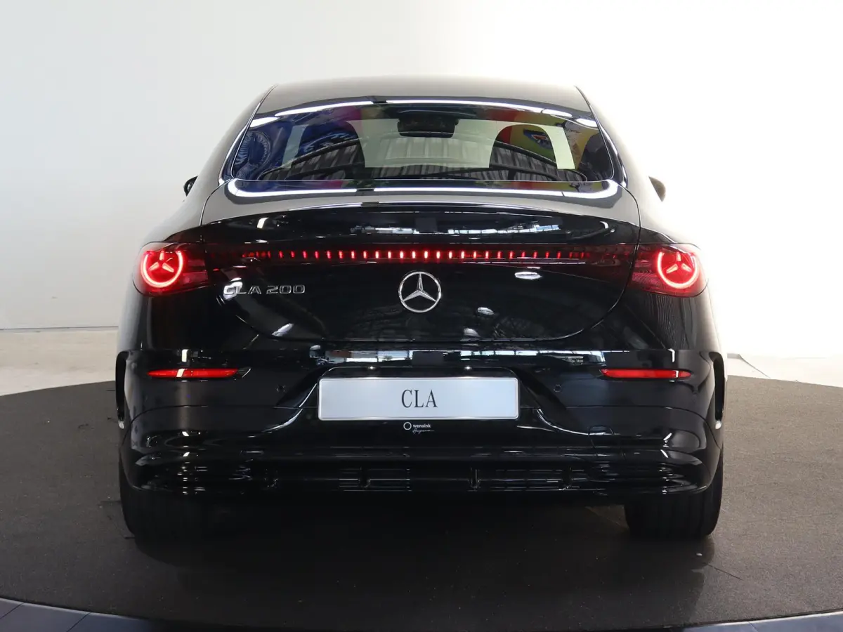 200 Business Solution AMG 58 kWh | Panoramadak | Premium Pakket | Superscreen | Trekhaak | Head-Up | Burmester |