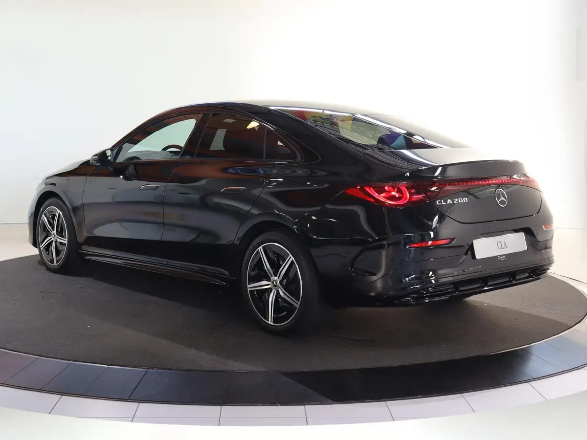 200 Business Solution AMG 58 kWh | Panoramadak | Premium Pakket | Superscreen | Trekhaak | Head-Up | Burmester |