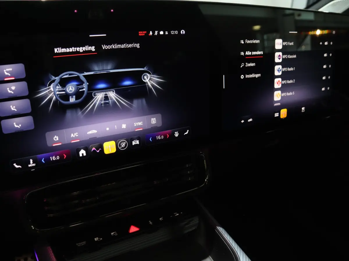 200 Business Solution AMG 58 kWh | Panoramadak | Premium Pakket | Superscreen | Trekhaak | Head-Up | Burmester |