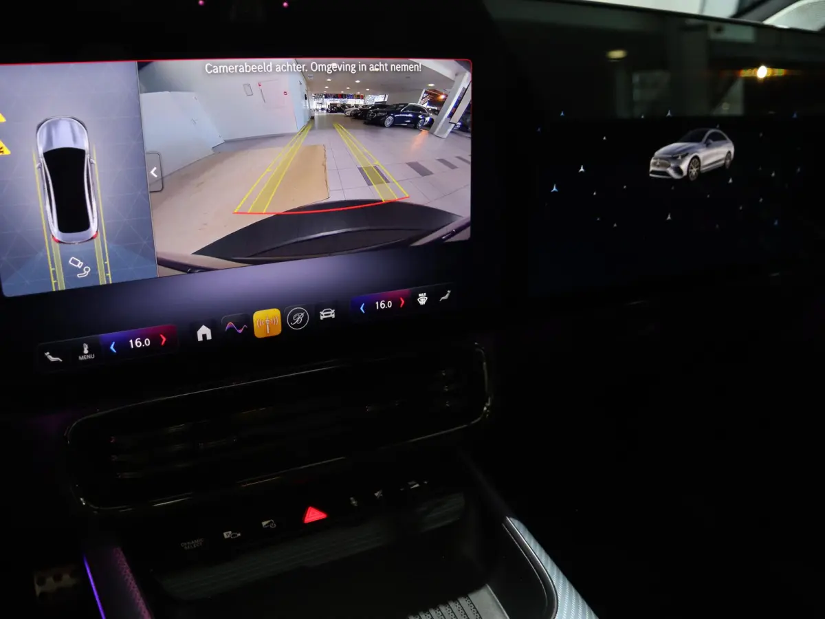 200 Business Solution AMG 58 kWh | Panoramadak | Premium Pakket | Superscreen | Trekhaak | Head-Up | Burmester |