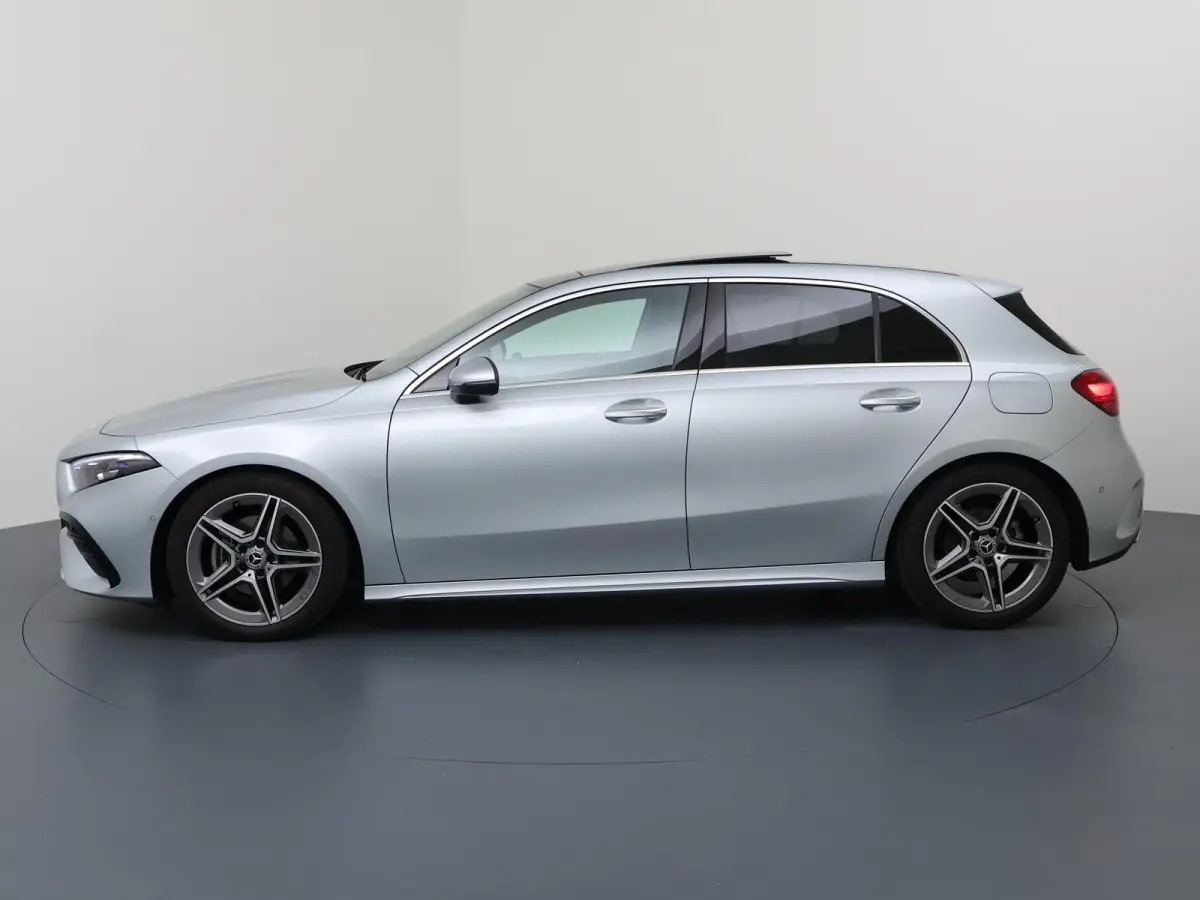 180 Business Solution AMG | Panoramadak | Sfeerverlichting | Stoelverwarming | Parkeercamera |