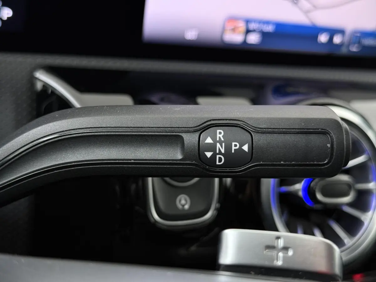180 Business Solution AMG | Panoramadak | Sfeerverlichting | Stoelverwarming | Parkeercamera |