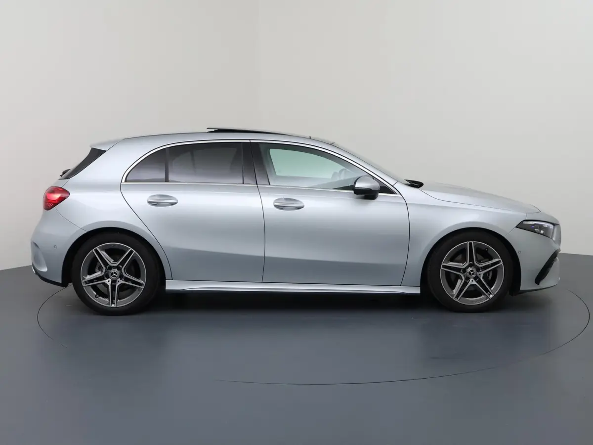 180 Business Solution AMG | Panoramadak | Sfeerverlichting | Stoelverwarming | Parkeercamera |