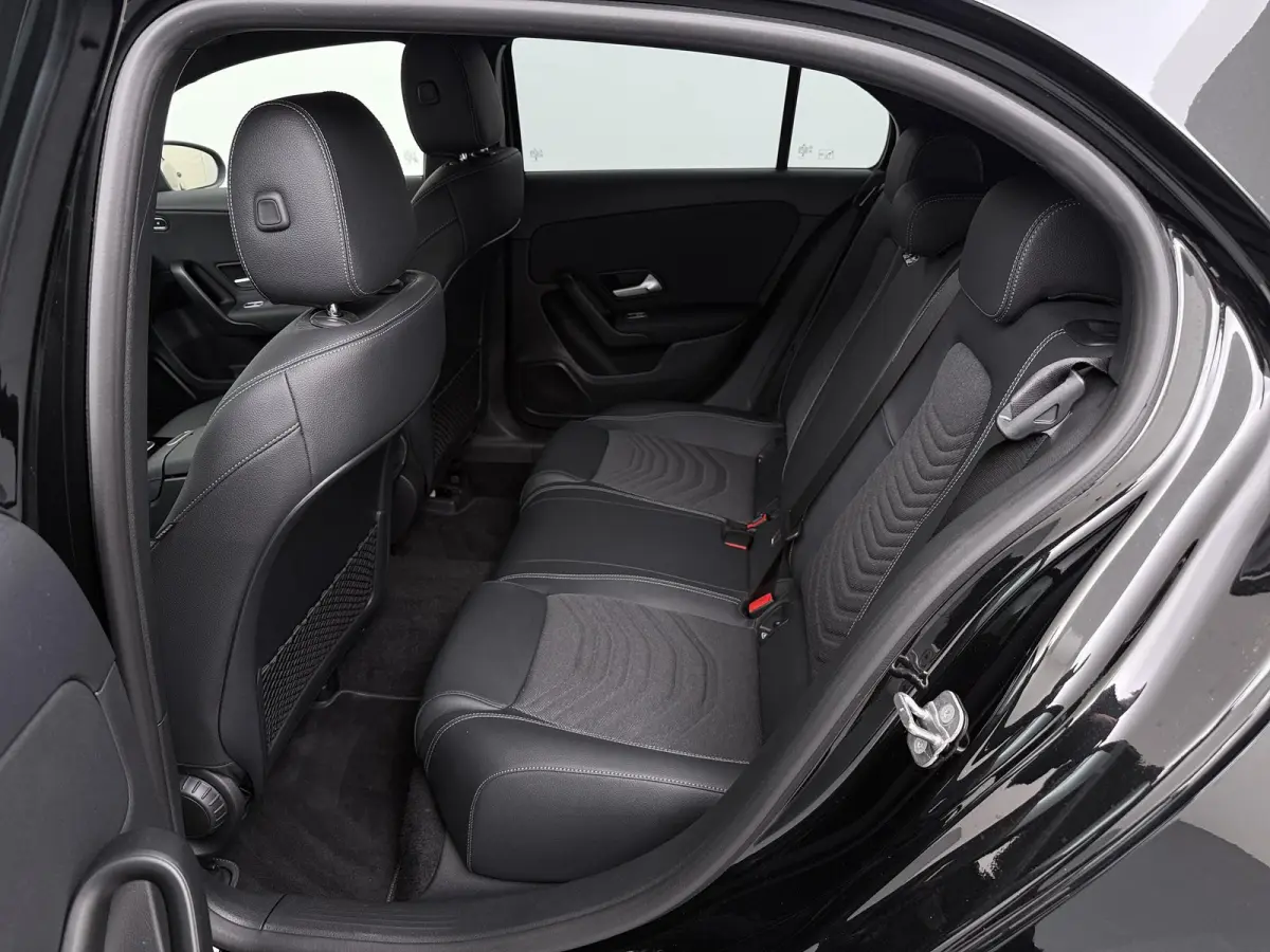 250 e Star Edition | Distronic | Apple CarPlay | Achteruitrijcamera | Stoelverwarming |