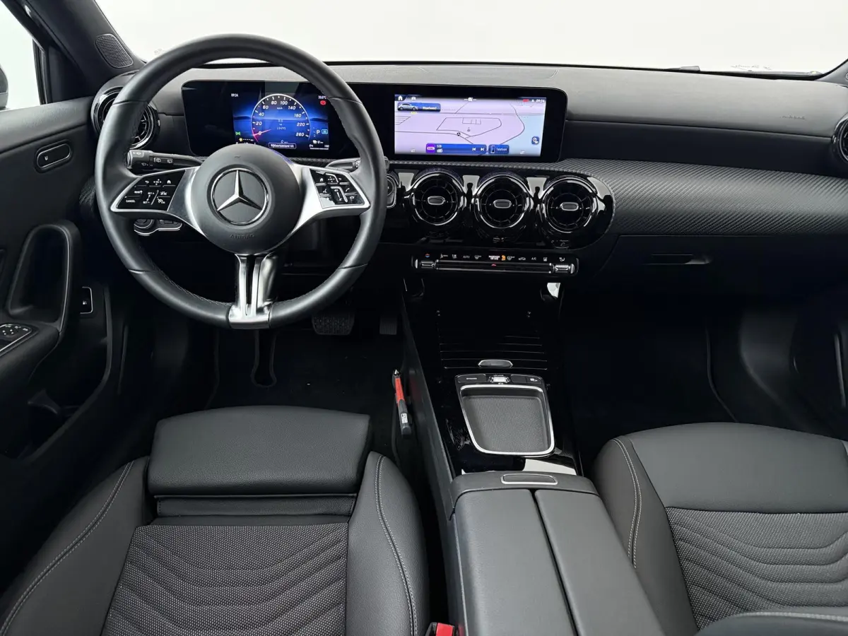 250 e Star Edition | Distronic | Apple CarPlay | Achteruitrijcamera | Stoelverwarming |