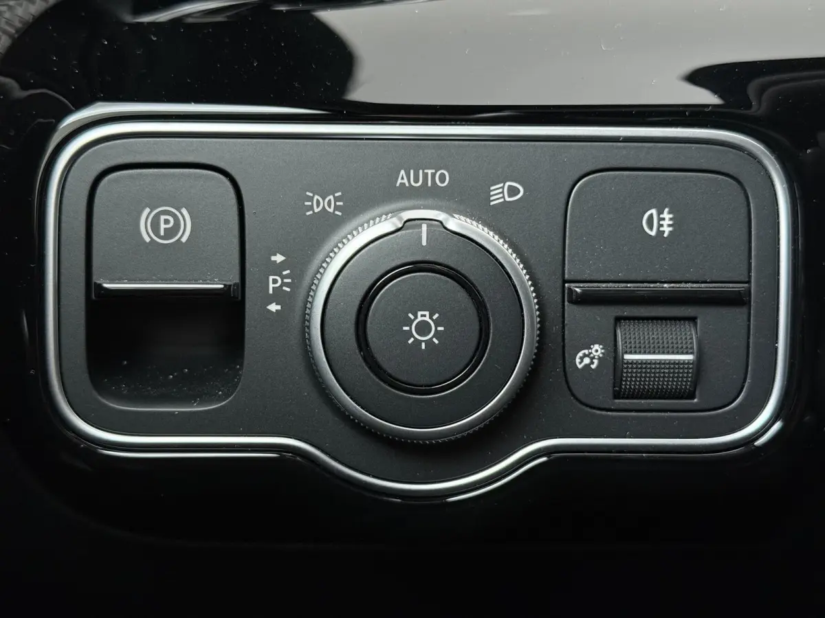 250 e Star Edition | Distronic | Apple CarPlay | Achteruitrijcamera | Stoelverwarming |