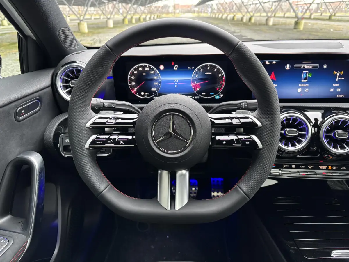 180 Star Edition AMG Line | Night | Panoramadak | Multibeam LED | 19 Inch LM velgen | Sfeerverlichting |