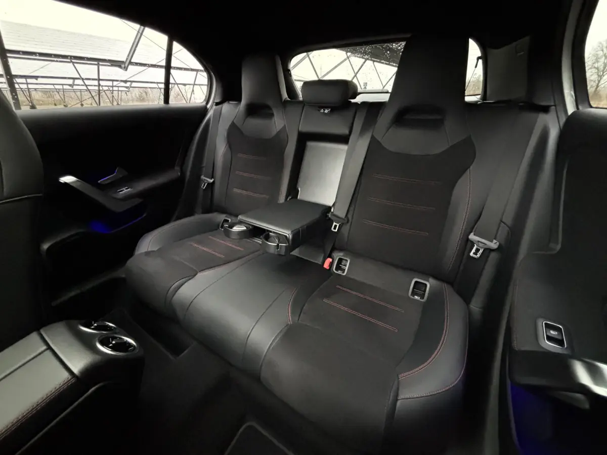 180 Star Edition AMG Line | Night | Panoramadak | Multibeam LED | 19 Inch LM velgen | Sfeerverlichting |