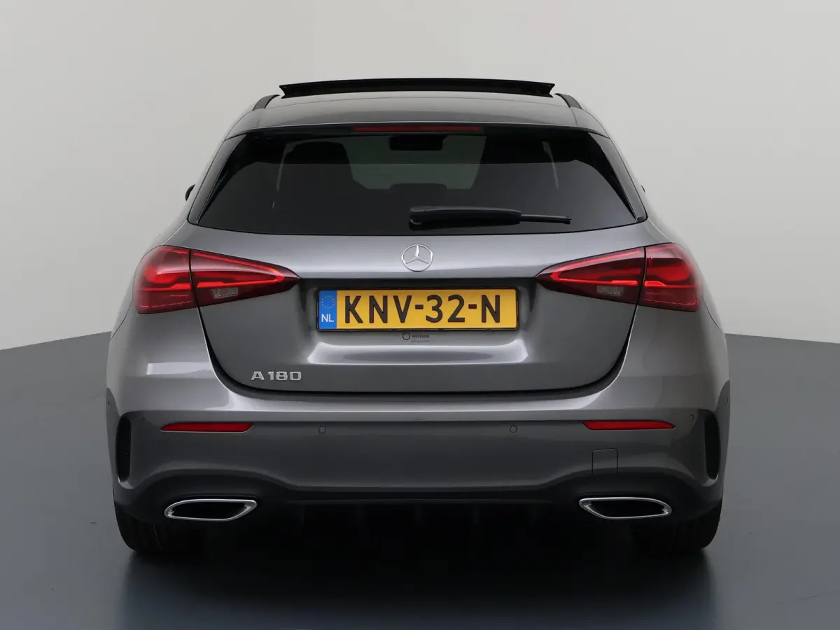 180 Business Solution AMG | Night | Panoramaschuifdak | Sfeerverlichting | Achteruitrijcamera | MULTIBEAM LED | Stoelverwarming |